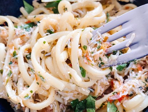 Photograph of Crab Pasta with Tomatoes, Garlic, Chilli and Lemon