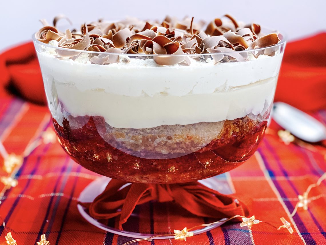 Raspberry and Almond Trifle with Amaretto – Daffodil Kitchen