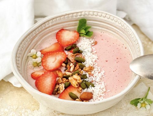 Photograph of 'Strawberries and Cream' Wimbledon Smoothie Bowl